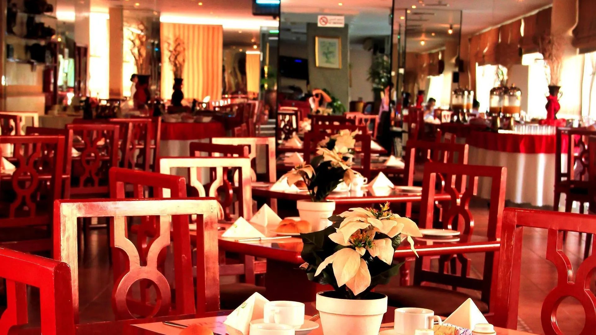 Nova Park Hotel Sharjah 3*,